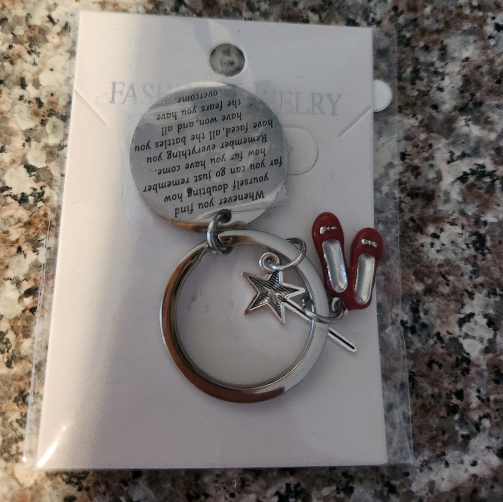 NWT Wizard Of Oz Keychain